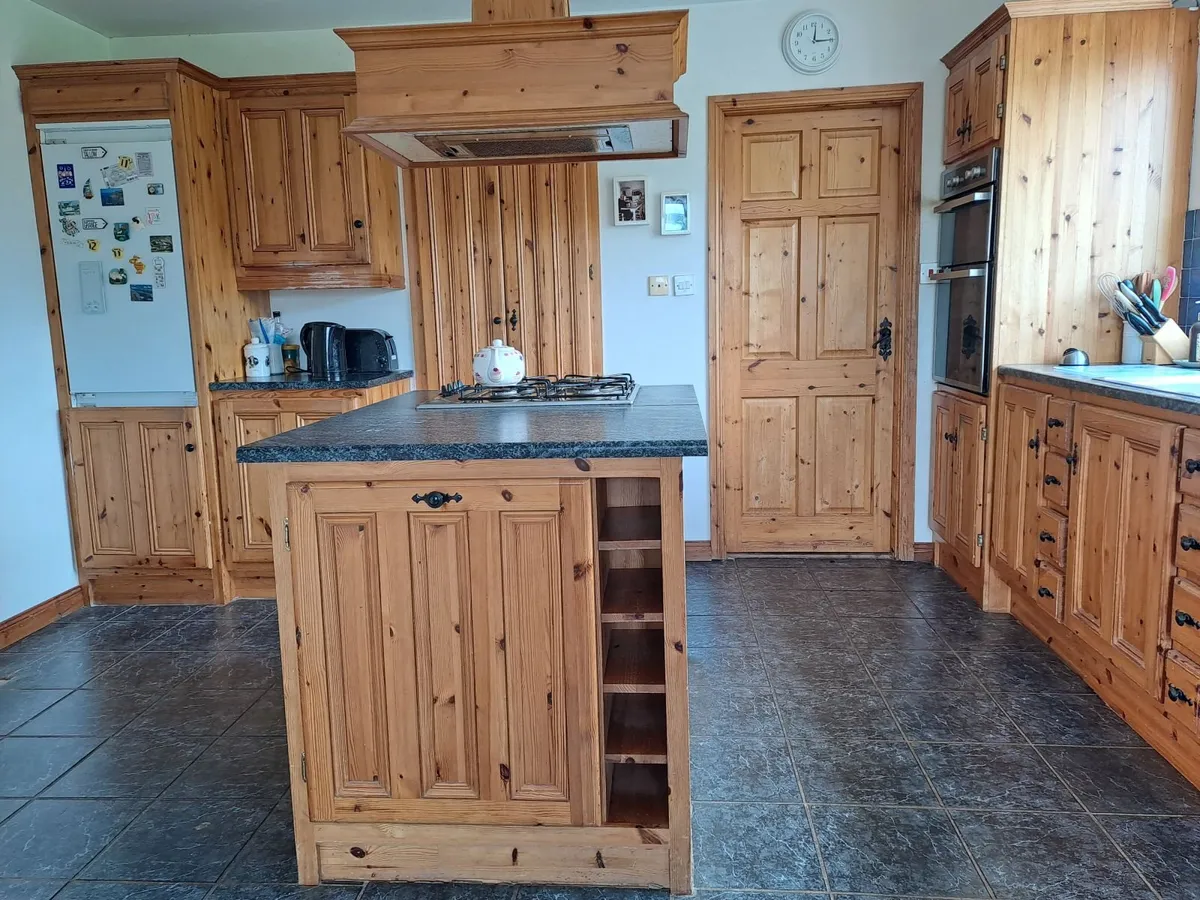 Kitchen - Image 3