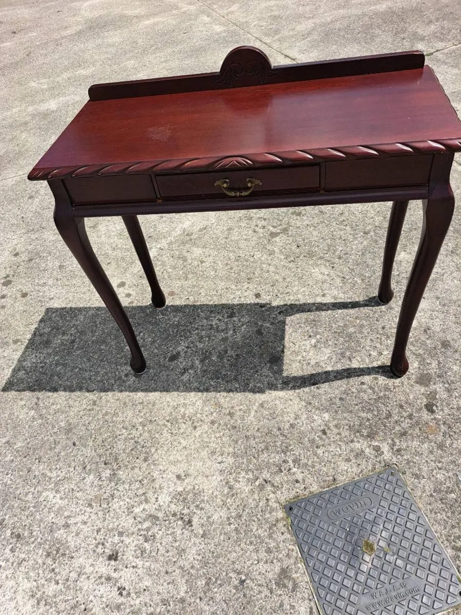 Lovely cherrywood console table - Image 1