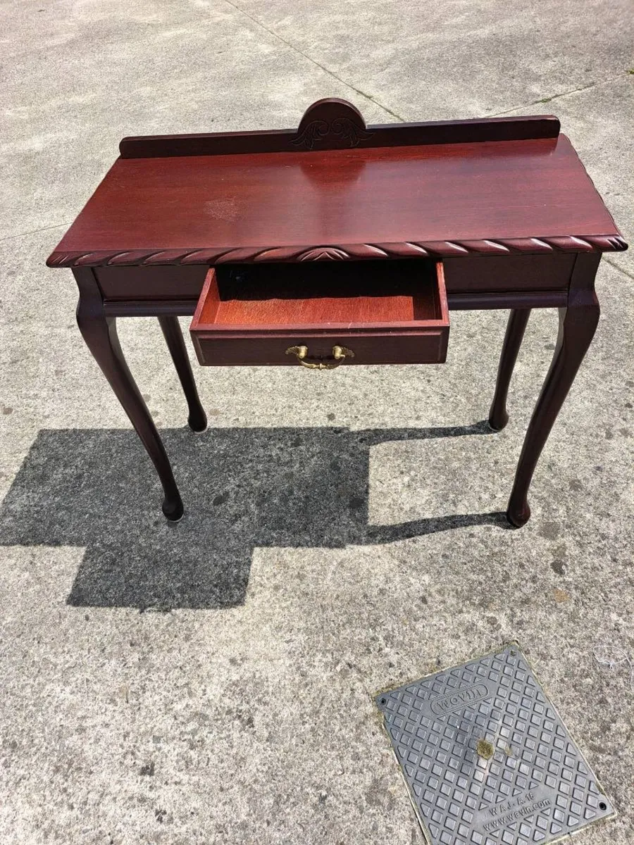 Lovely cherrywood console table - Image 2