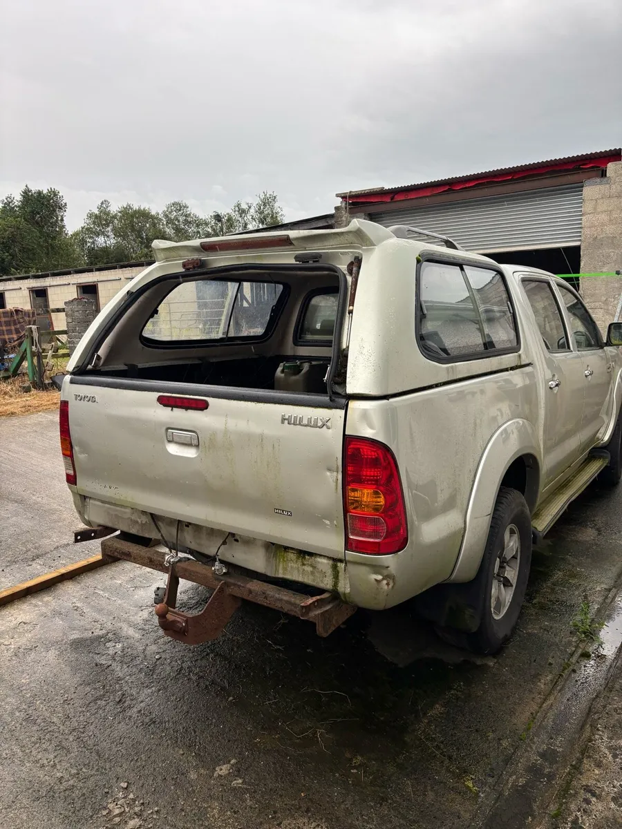 2008 Toyota Hilux - Image 4