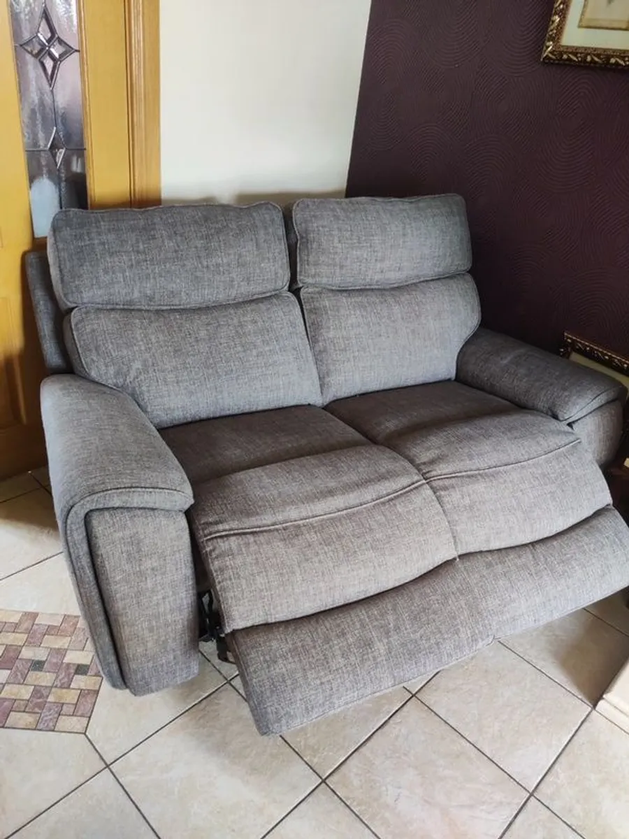 Two reclining sofas - Image 3