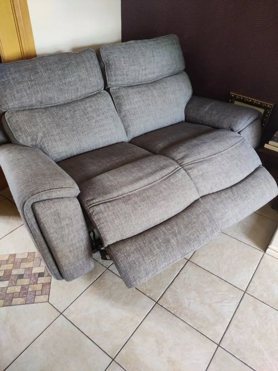 Two reclining sofas - Image 4