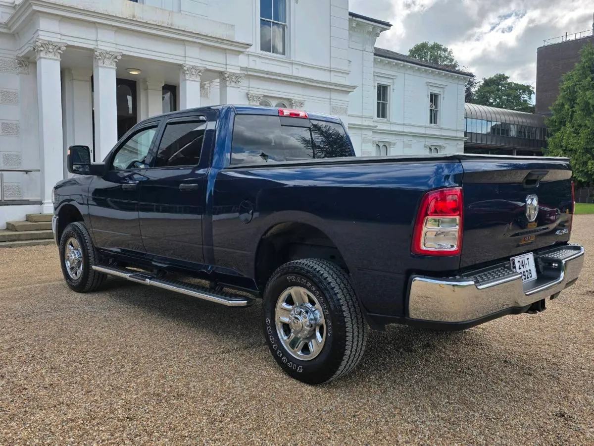 241 DODGE RAM 6.4 HEMI V8 HEAVY DUTY TRADESMAN - Image 4
