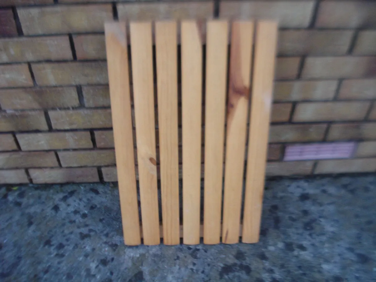 WOODEN SHOWER/BATHROOM MAT. - Image 2