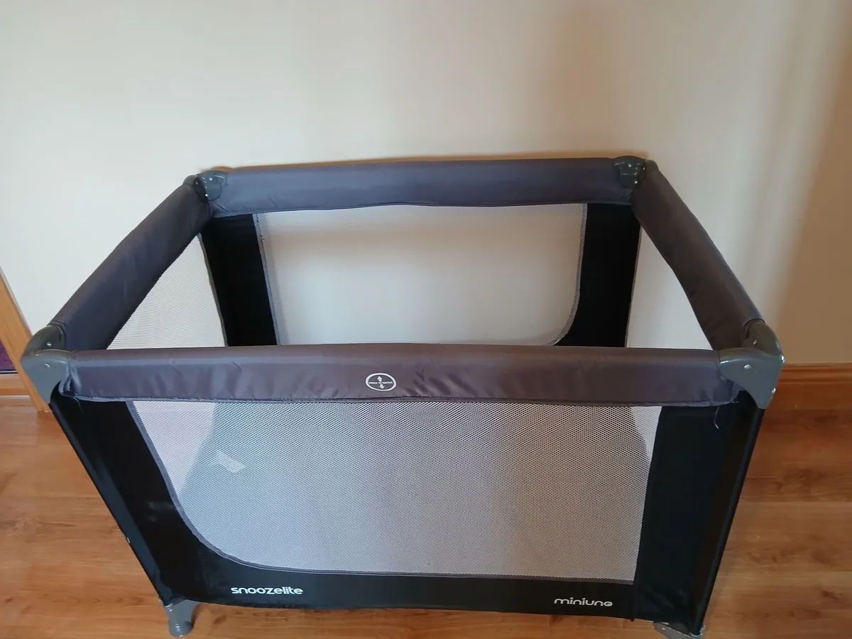 Travel cot - Image 4
