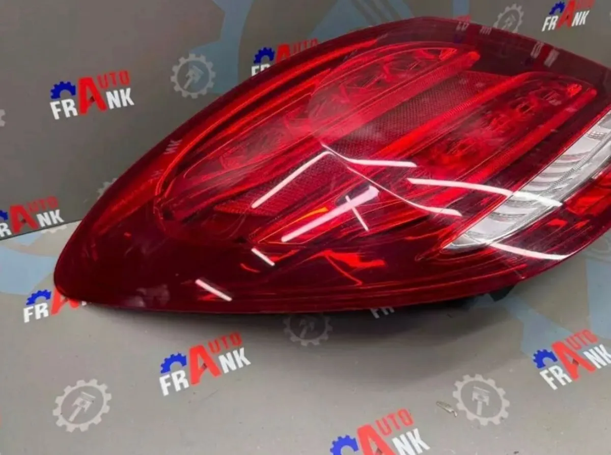Mercedes C-Class 2014-2018 taillight w205 - Image 2