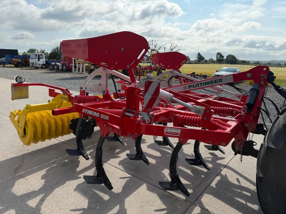 Pottinger Synkro 3030 Nova Cultivator - Image 4