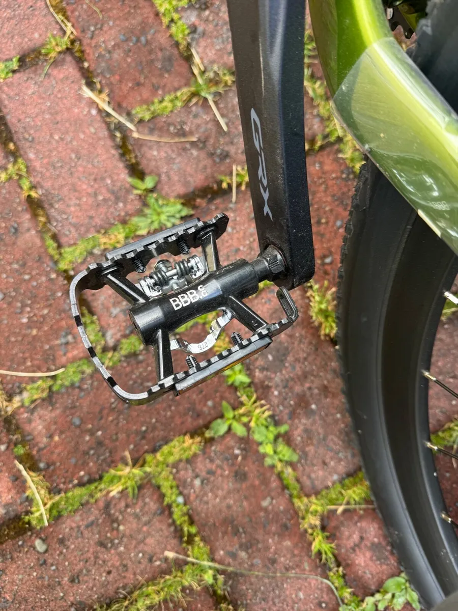Gravel bike Brand new(maybe 5 miles) - Image 4