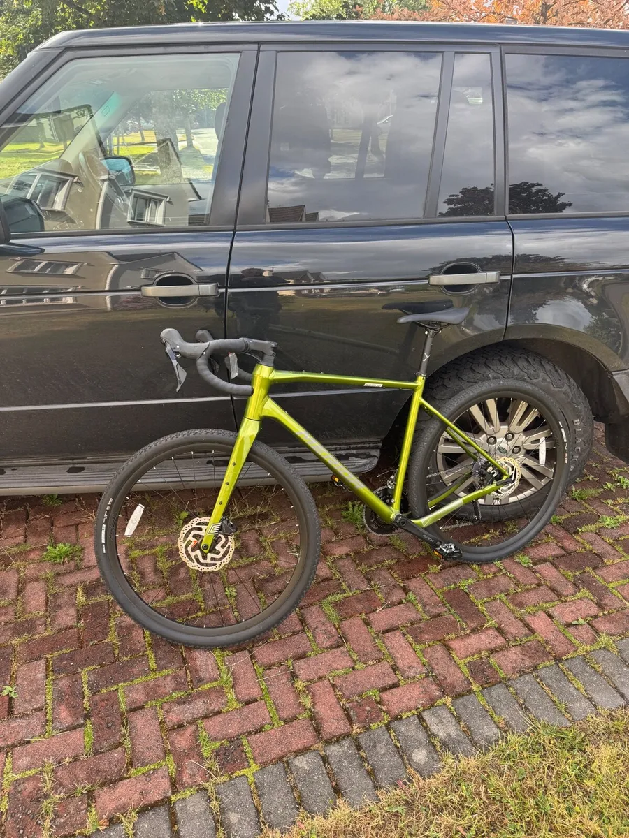 Gravel bike Brand new(maybe 5 miles) - Image 2