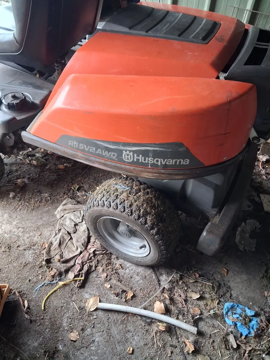 Ride on Lawnmower - Image 3