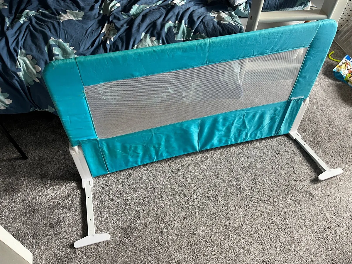 Portable bed guard rail - Free to a good home - Image 2