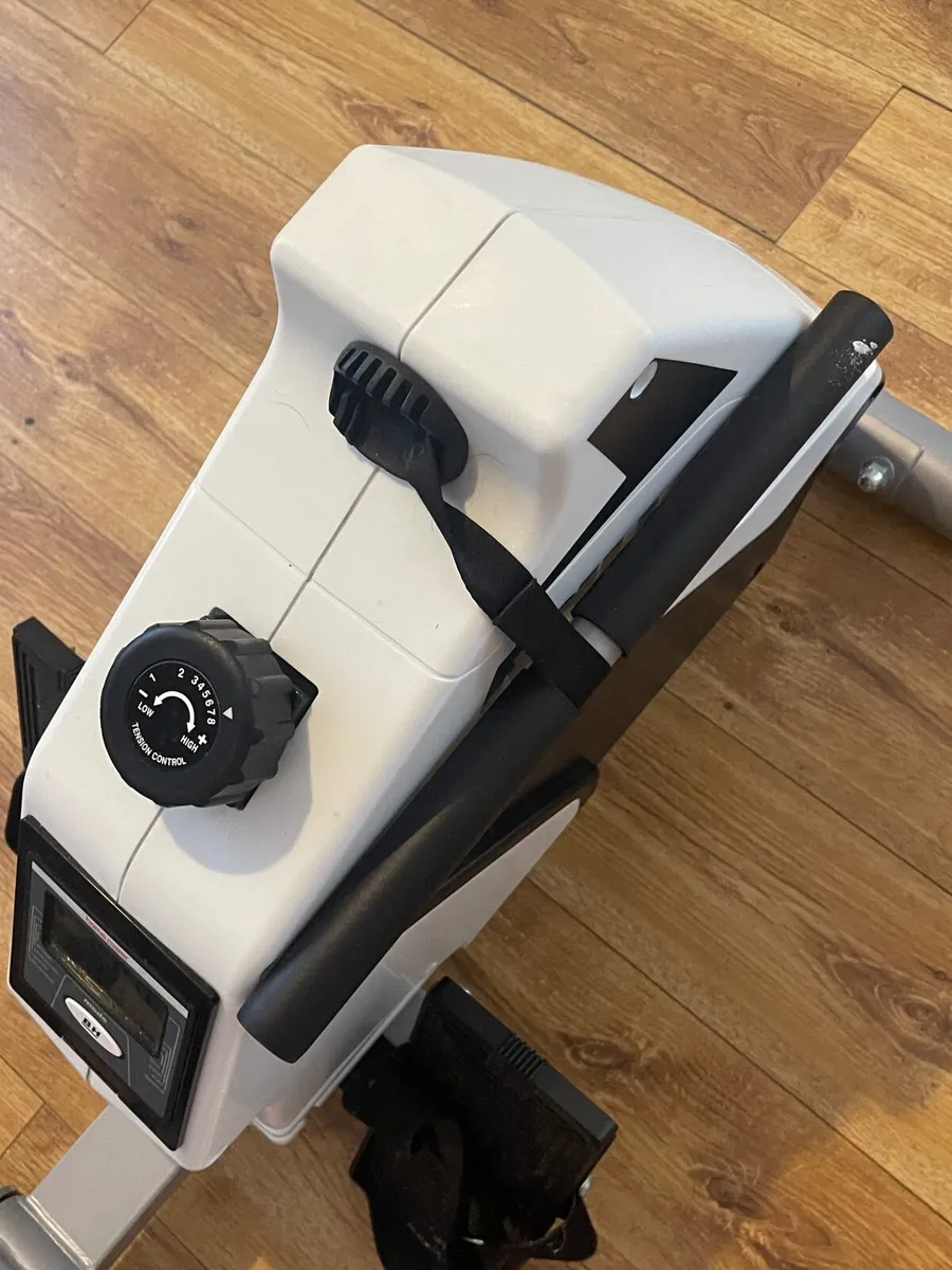 Rowing machine - Image 2