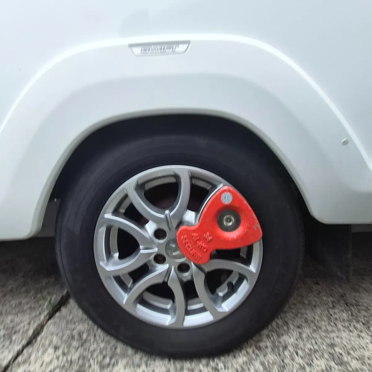 2018 Swift Challenger 590 - Image 4