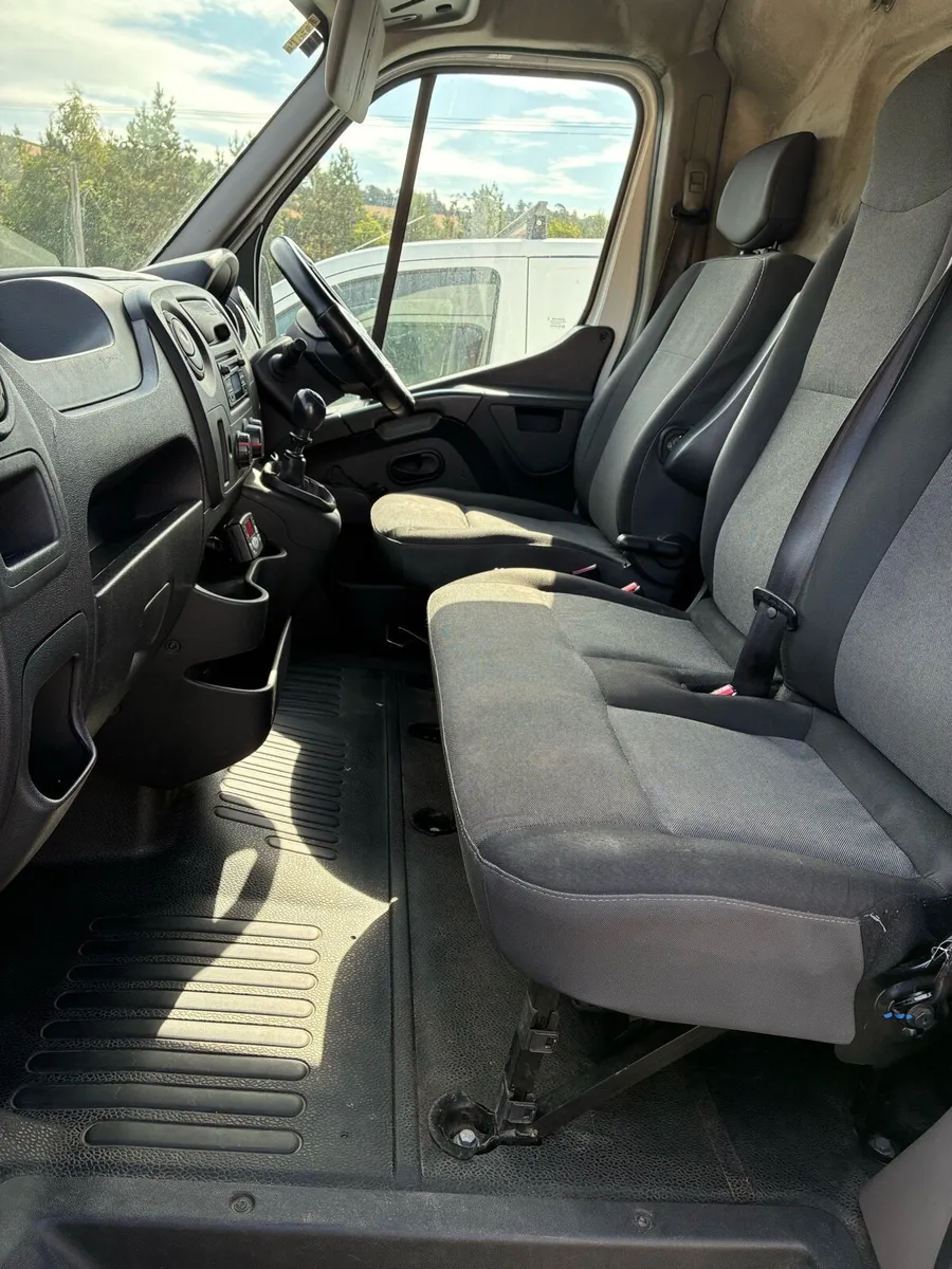 Nissan nv400 - Image 4