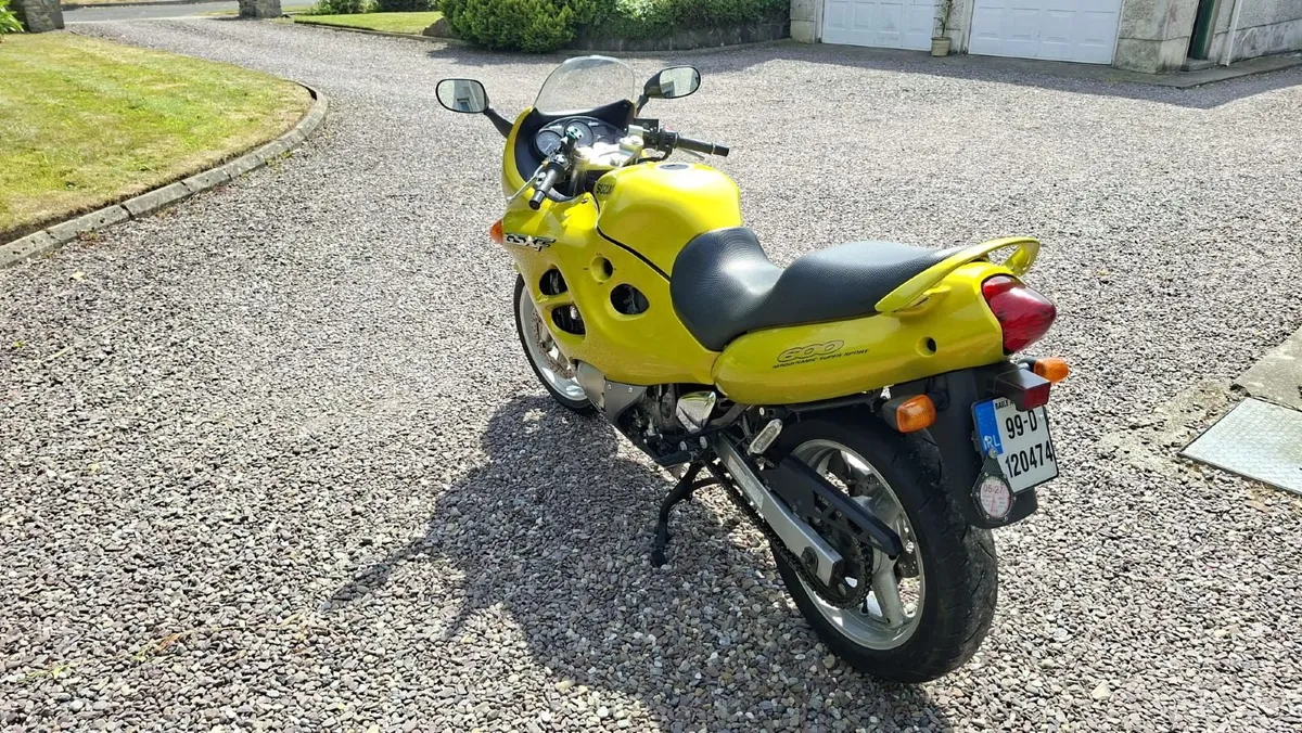 Suzuki GSX 600F Katana - Image 4
