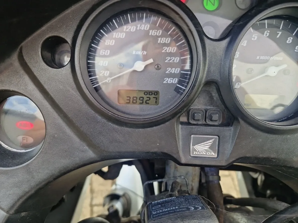 Honda CBF 1000 2011 - Image 3