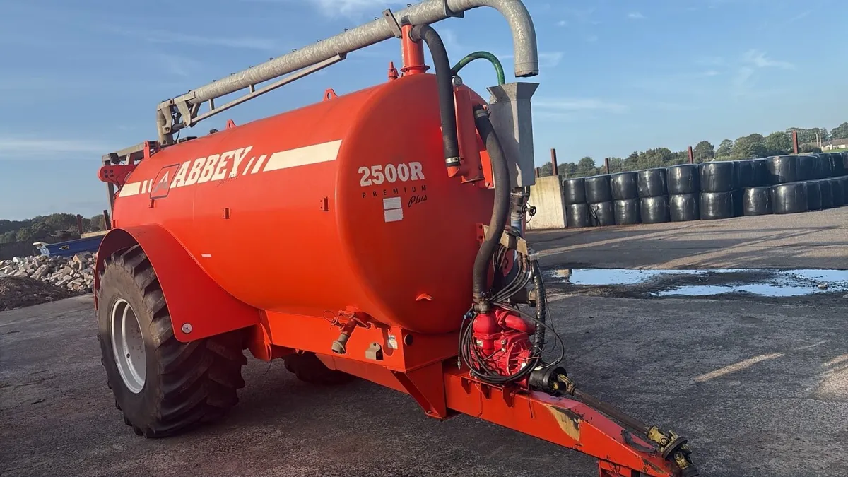 Abbey Tanker 2500 ltr - Image 2