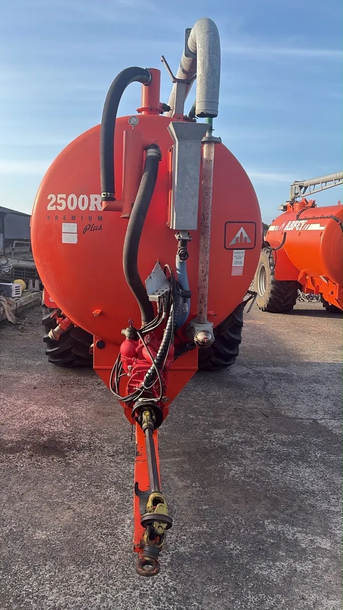 Abbey Tanker 2500 ltr - Image 1