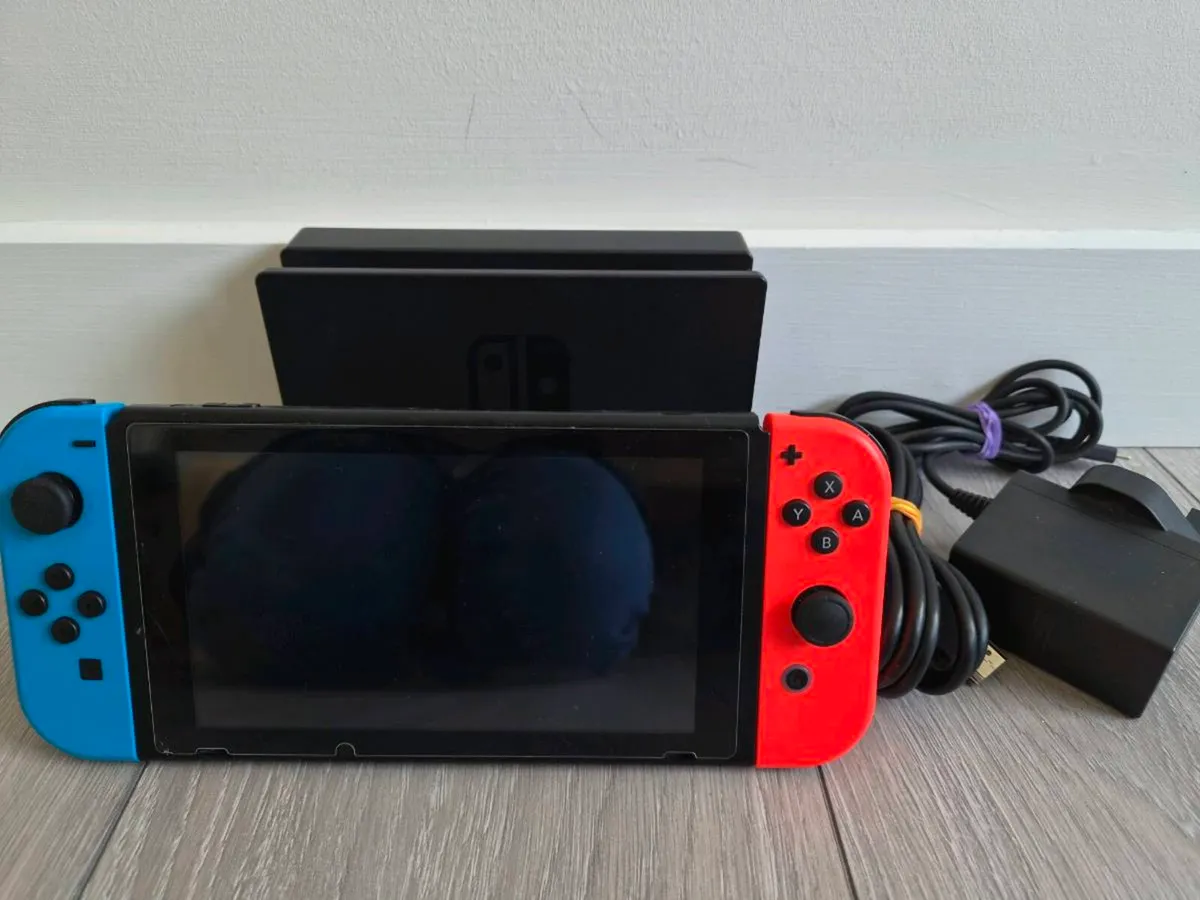 Nintendo Switch with dock & charger - Image 3