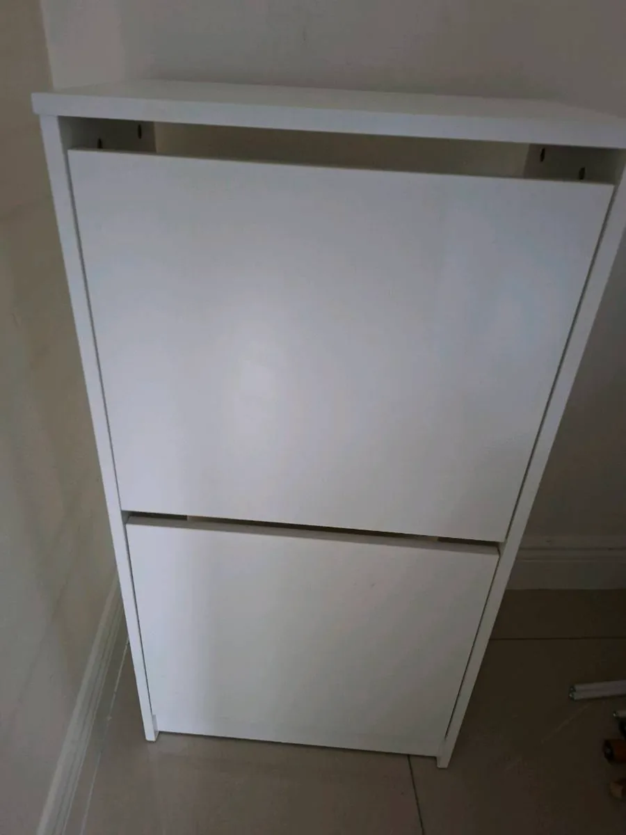 Shoe storage - Image 1