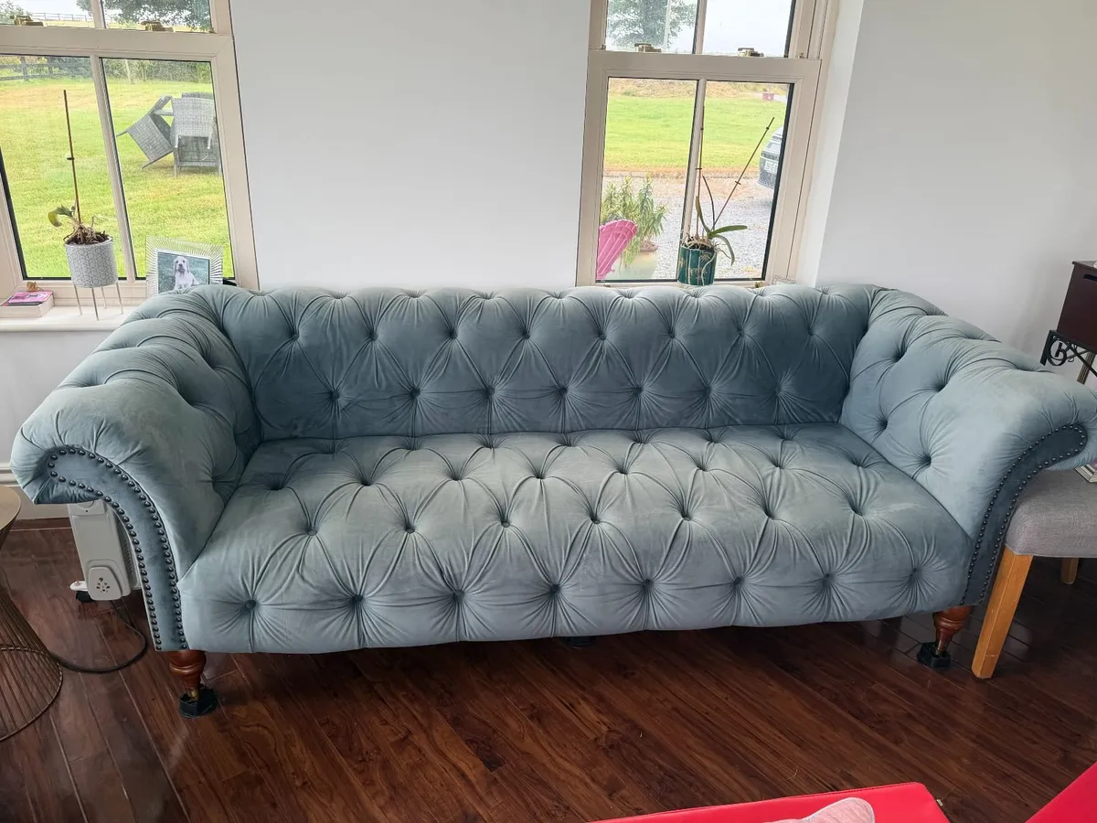 Pair of Plush Velvet Chesterfield Sofas - Image 3