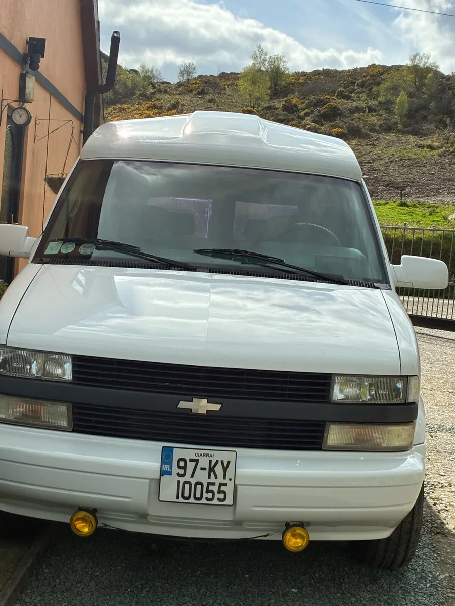 Chevrolet Astro camper/Day van - Image 1