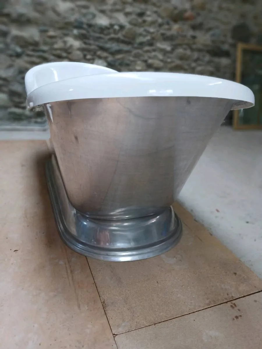 Double ended plinth bath - Image 4