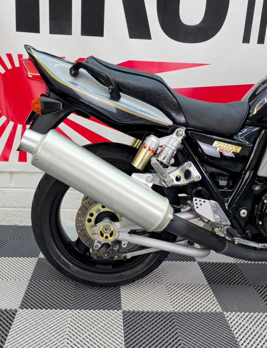 1999 Kawasaki ZRX1100R - Image 2
