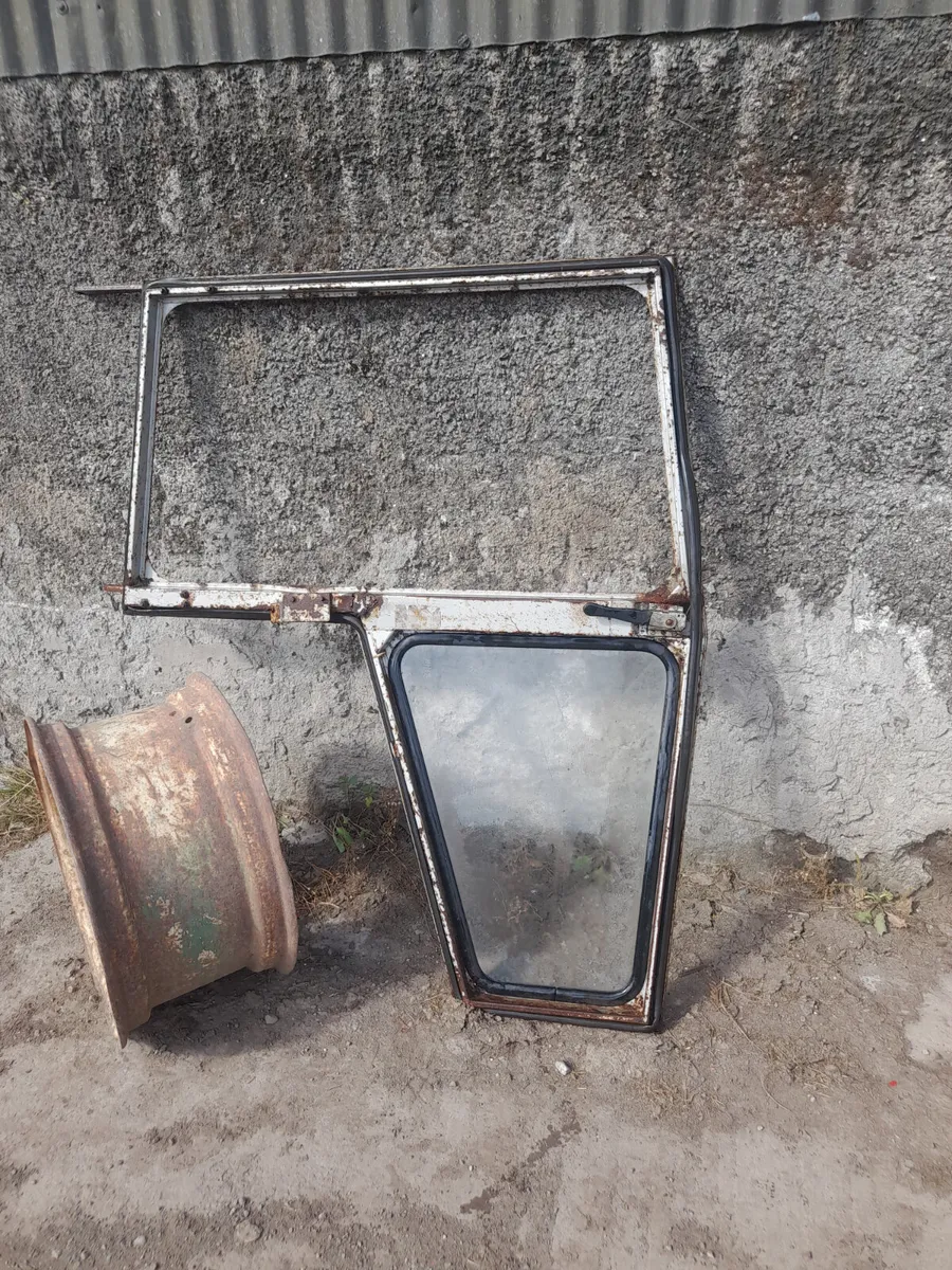 Mf 500 series LH door - Image 2