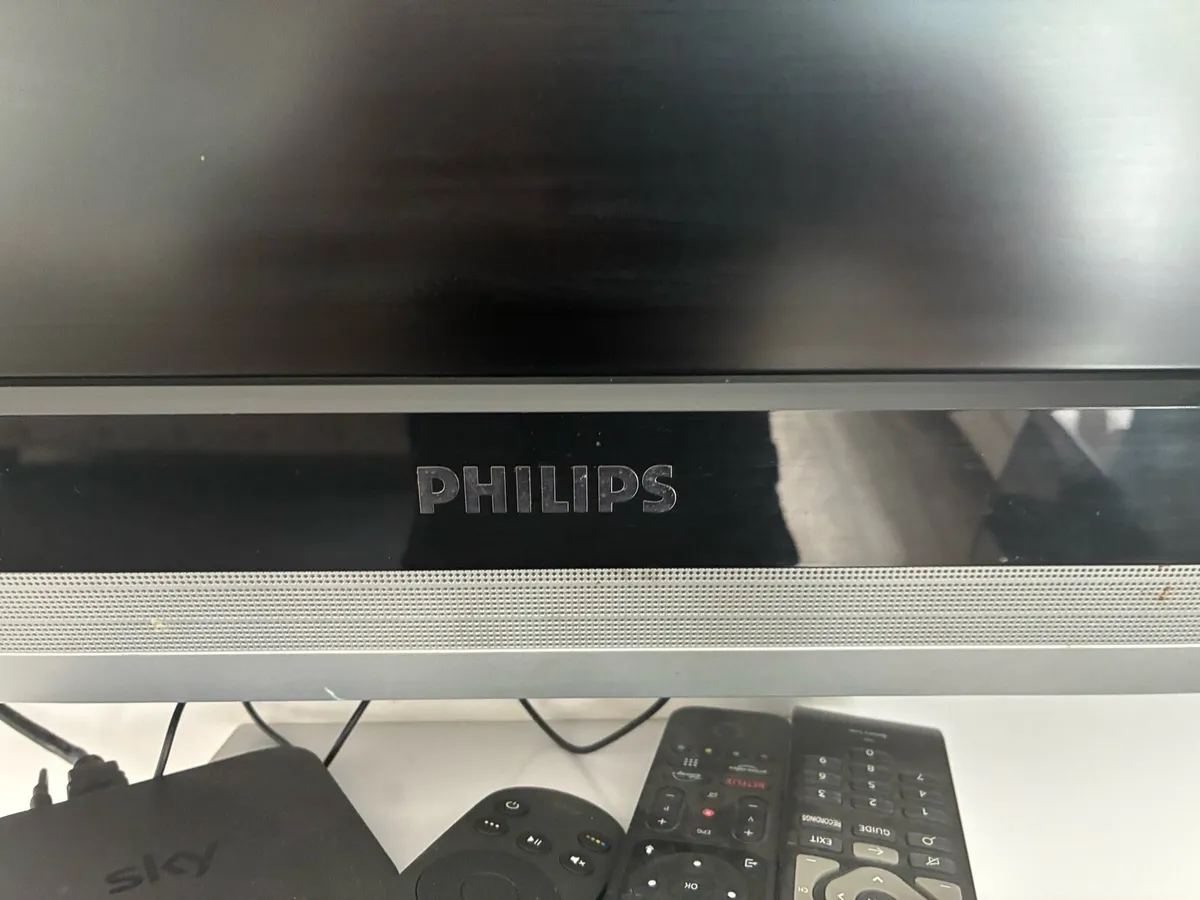 42inch Flat Screen TV - Image 3