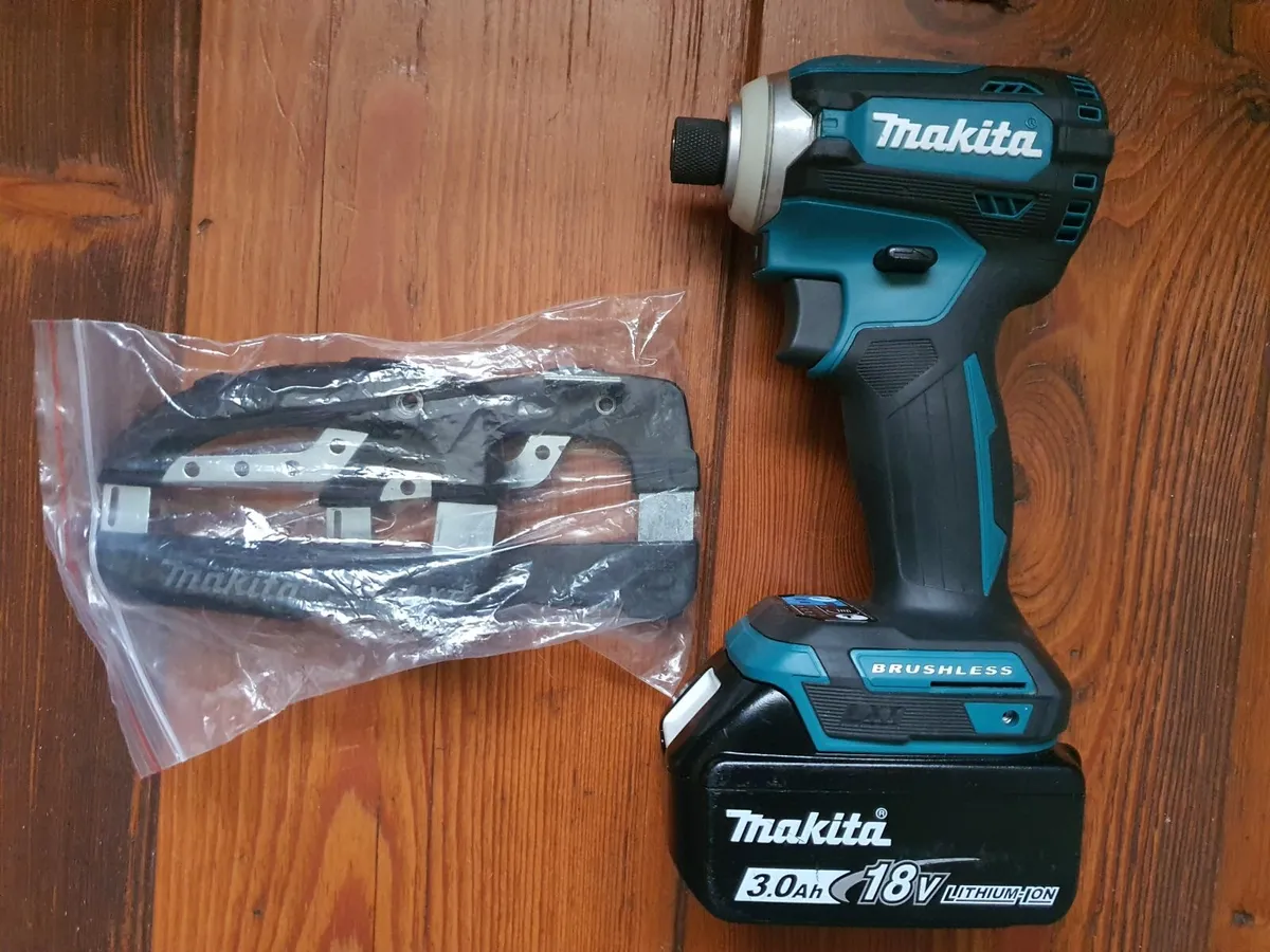18V Makita Impact Driver + Battery + Protector - Image 1