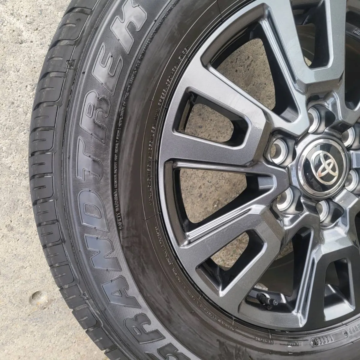 Toyota landcruiser wheels - Image 3