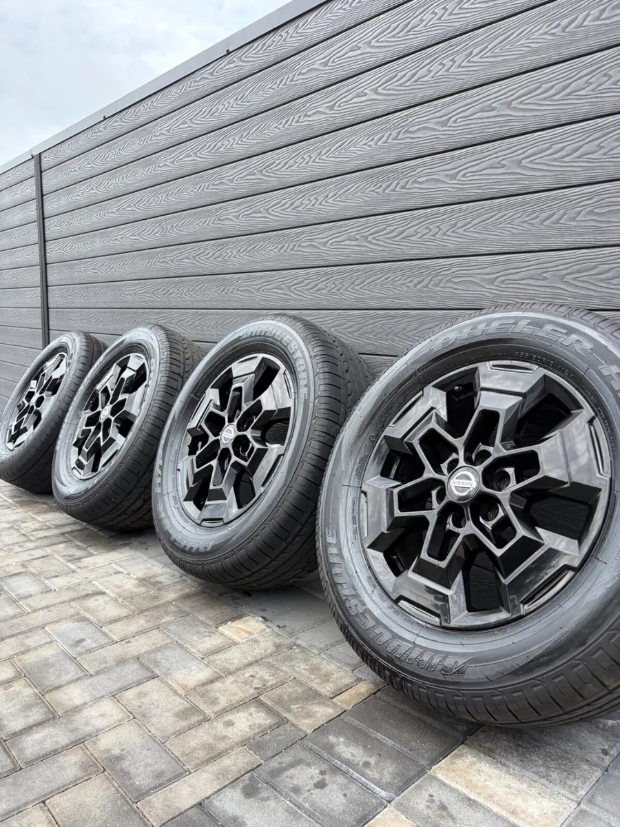 LARGE SELECTION OF GENUINE 4X4 PICK UP WHEELS - Image 1