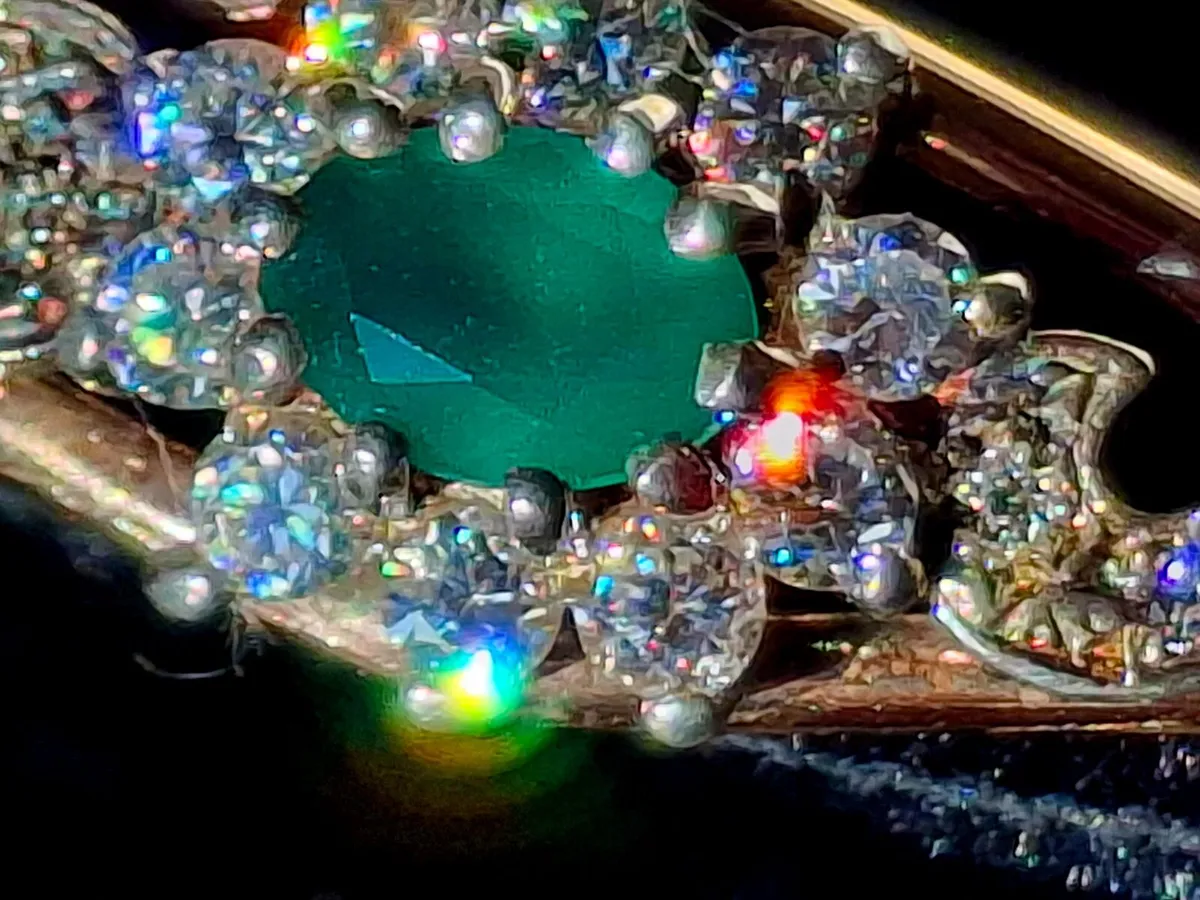 Vintage 9-Carat Gold Bracelet with Real Diamonds . - Image 4