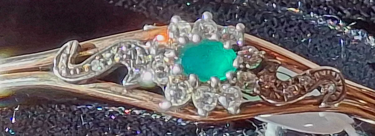 Vintage 9-Carat Gold Bracelet with Real Diamonds . - Image 2