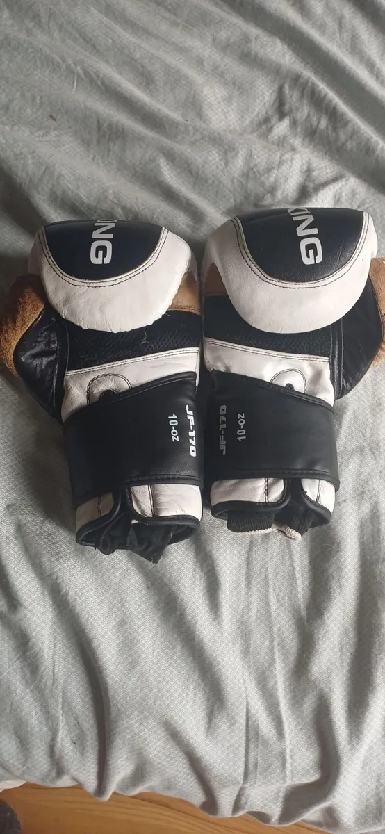 HIT Free Standing Punch Bag - Image 3