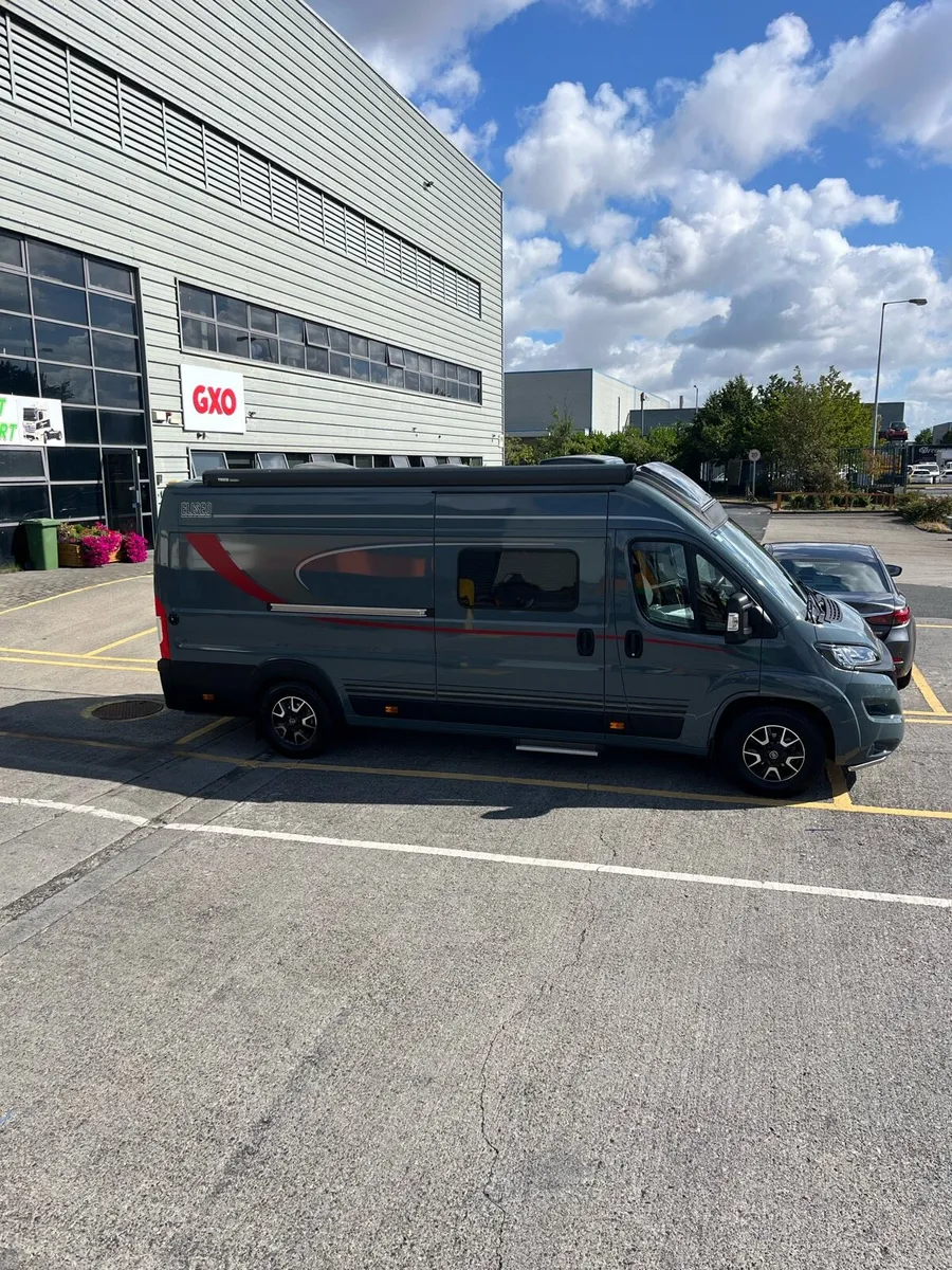 Motorhome - Image 2