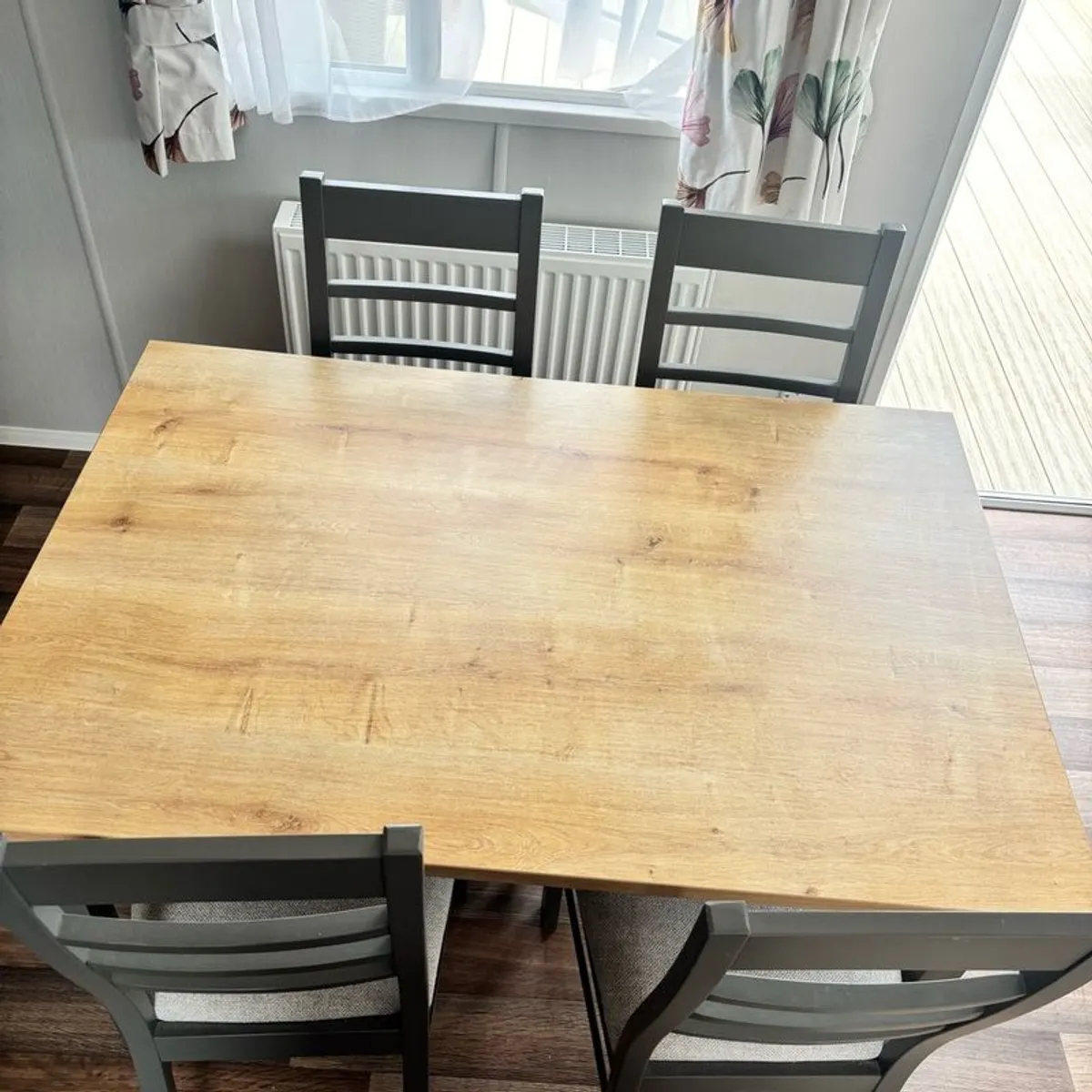 tables and chairs - Image 3