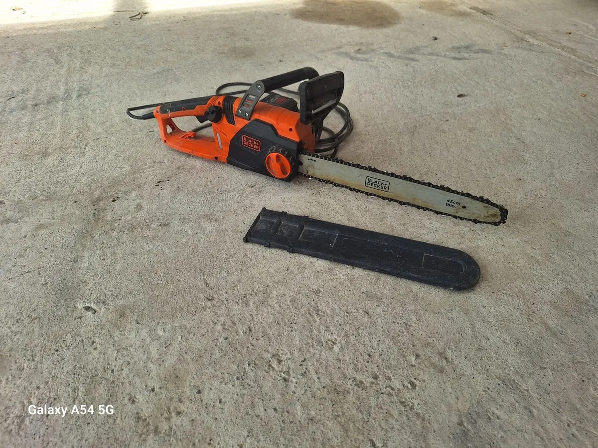 Chainsaw  black and decker - Image 1