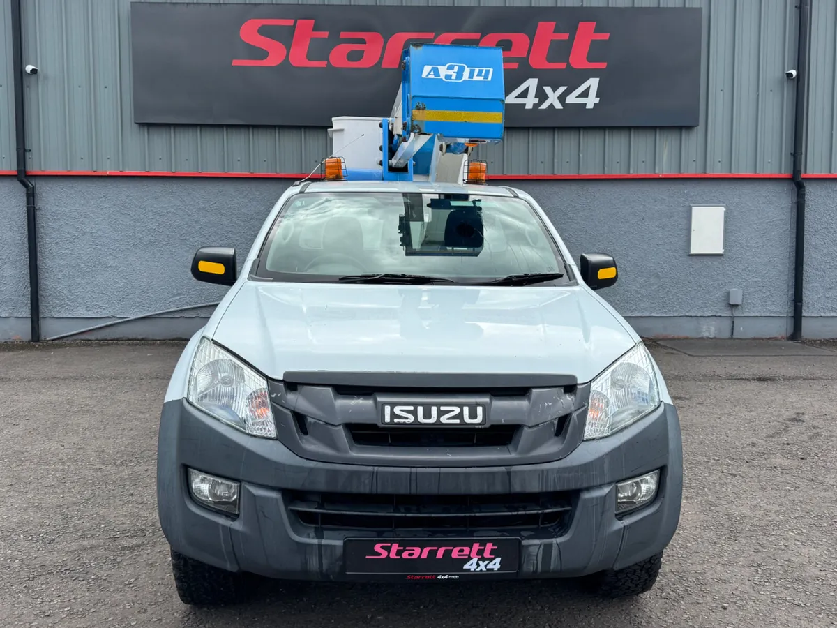 March 2016 Isuzu D-MAX Cherrypicker (MEWP) - Image 4