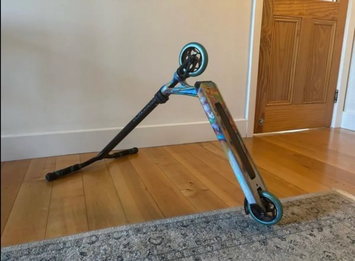 Envy Prodigy Series 9 Scooter - Image 3