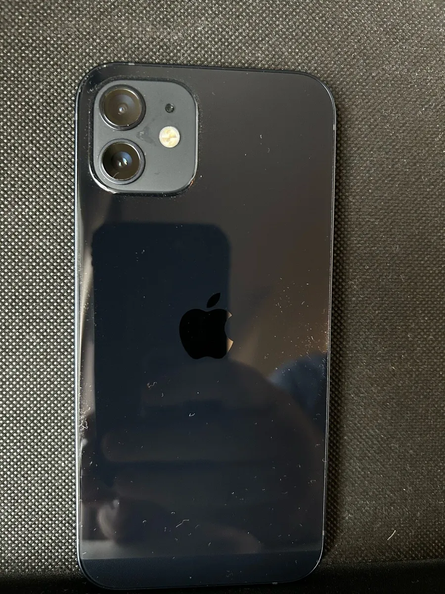 iPhone 12 - Image 2
