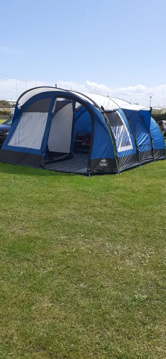 Royal Rockhampton 6+2 Air tent - Image 1