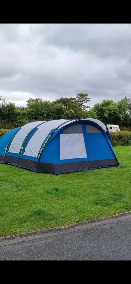 Royal Rockhampton 6+2 Air tent - Image 2