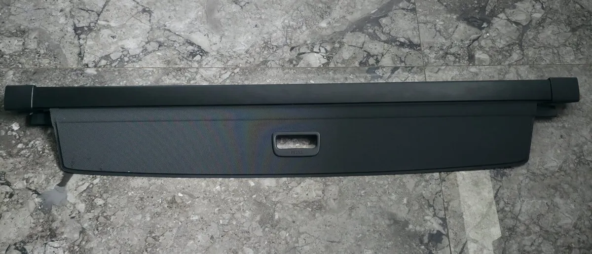 Skoda Kodiaq Retractable Parcel Shelf Genuine - Image 1