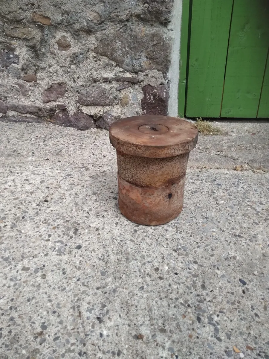 Aga Barrell - Image 1