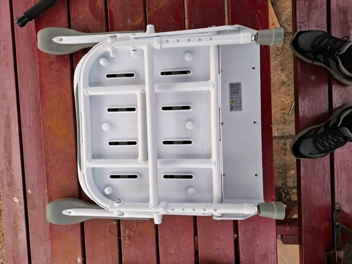 Shower chair - Image 1