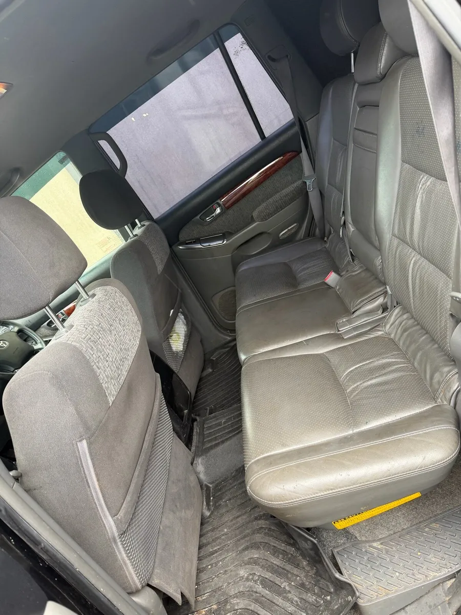 Landcruiser 5 Seat Commercial - Image 4