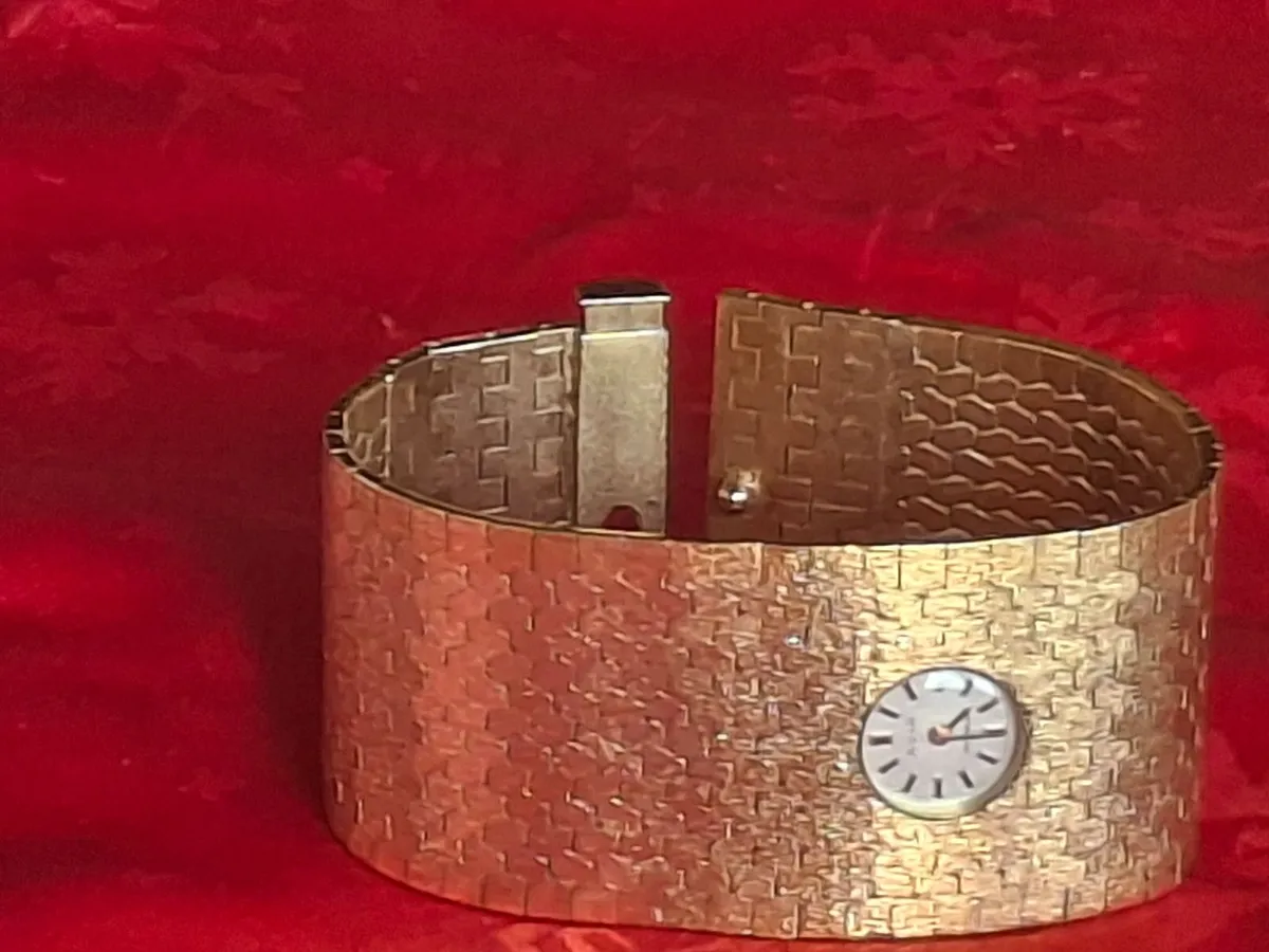 Exquisite Vintage Wide Cuff Bracelet Watch ... - Image 3