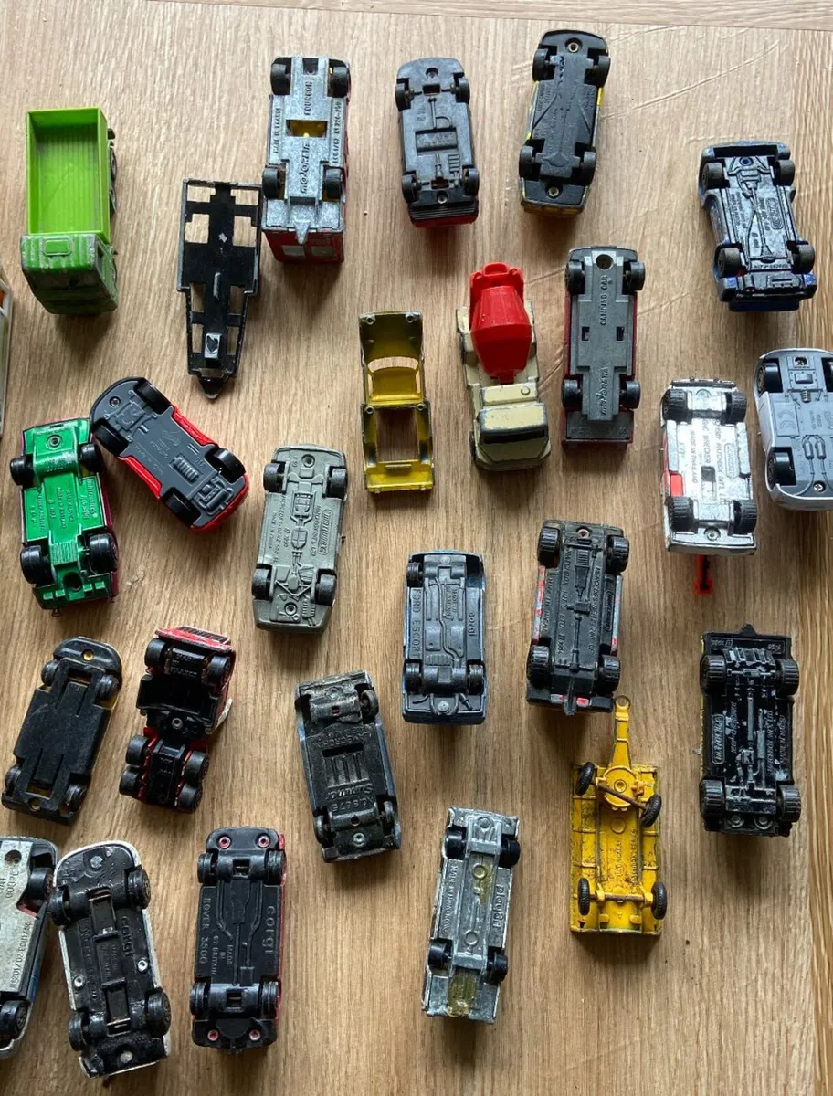 Dinky, Corgi, Matchbox, Corgi Juniors, etc Cars - Image 1